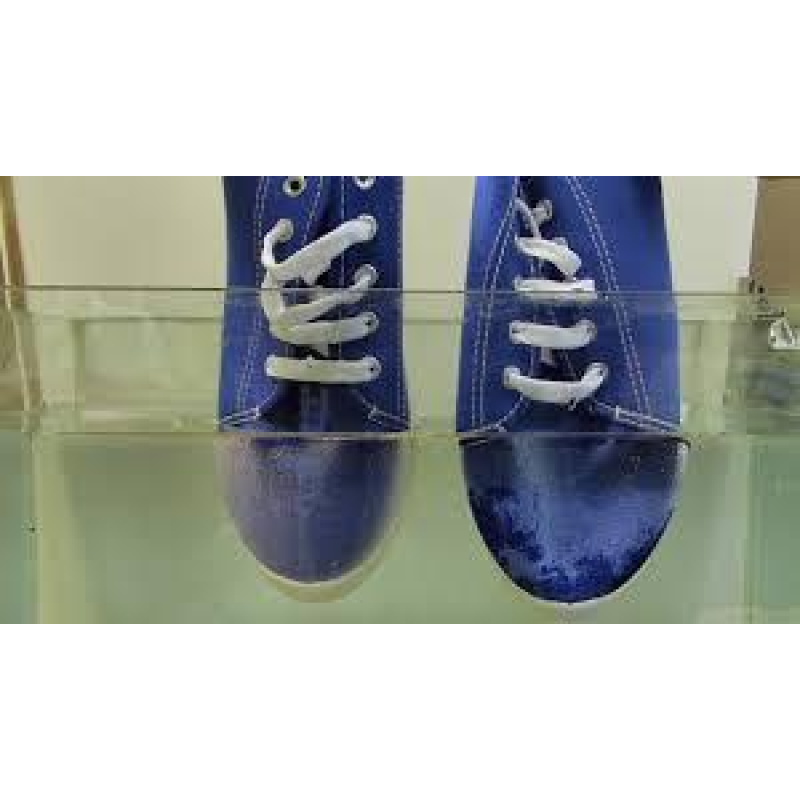 Купити водовідштовхувальне засіб для нубука Famaco Sneakers Waterproofer, 200 мл