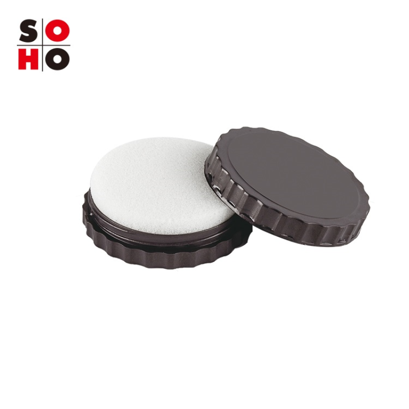 Простий дорожній набір взуття