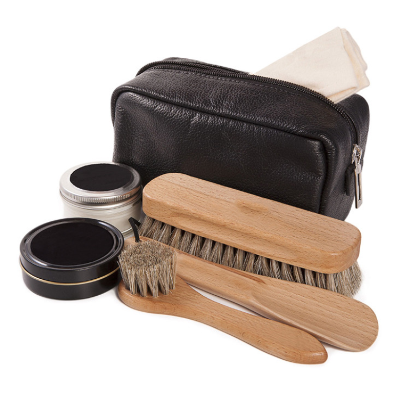 Повний комплект чистого догляду за взуттям