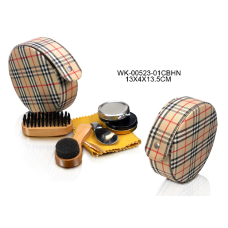 Набір для догляду за взуттям з аксесуарами