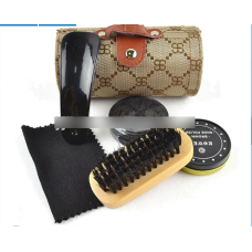 Набір засобів для догляду за взуттям з квітковим візерунком