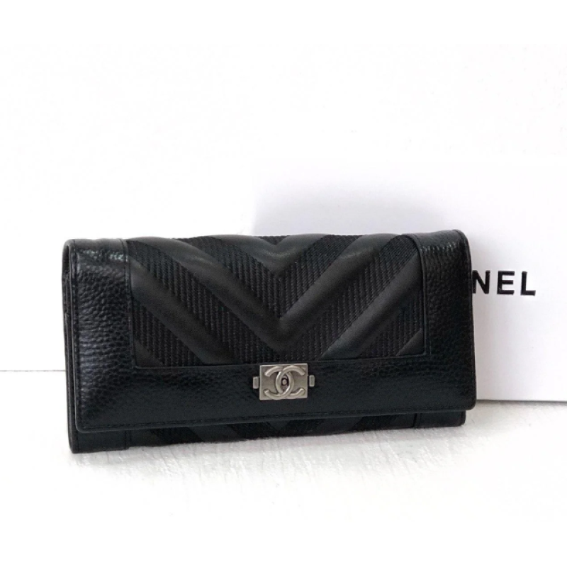 Жіночий чорний шкіряний гаманець (9357)