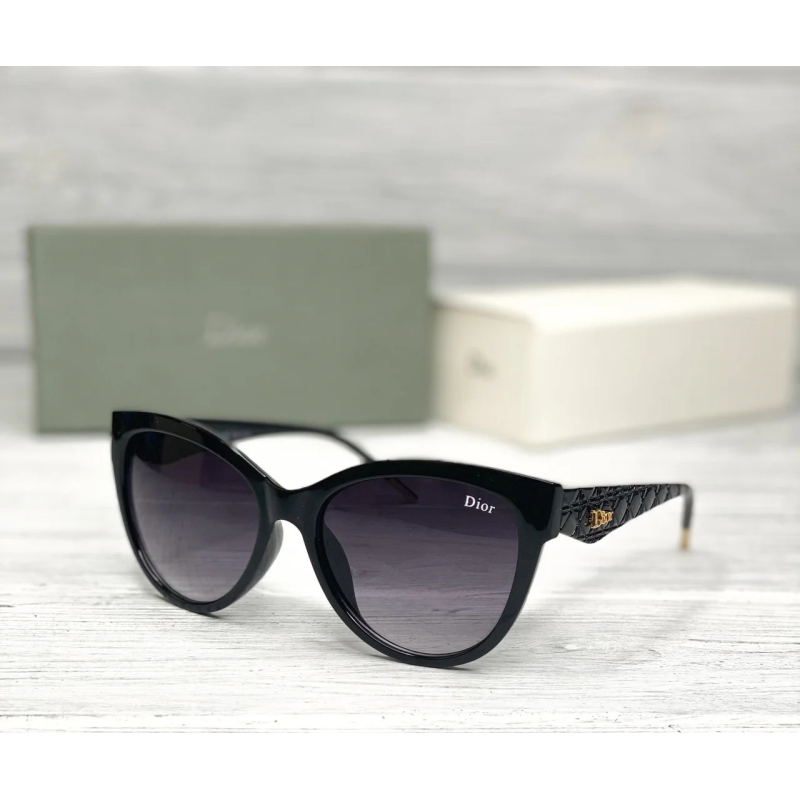 Жіночі сонцезахисні окуляри (7670)