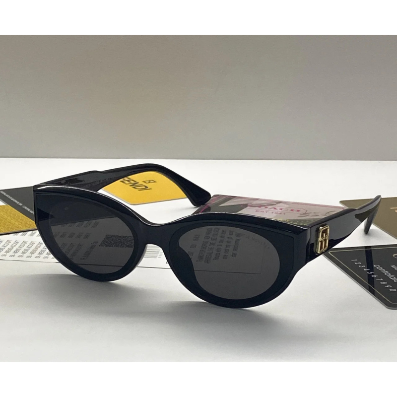 Жіночі стильні окуляри Gentle Monster (1522) Жіночі стильні окуляри Gentle Monster (1522)